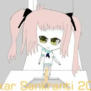 神聖な場所を目指している峠道を進んでいる途中で小便する少女