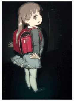 にゅうがくしきのかえり　おかあさんはぱちんこへ　わたしは　　やまへ