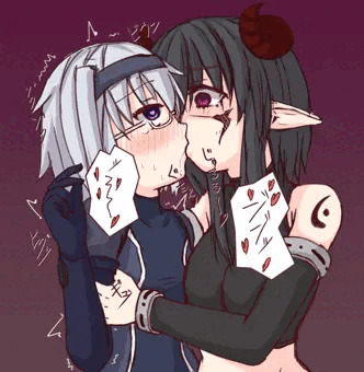 レズサキュのキス攻撃