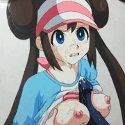 挟みながら苛つくメイちゃん。