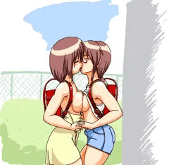 校舎裏で三点キス