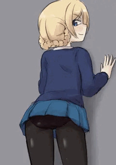 後ろに注意ですわ