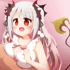 服の穴…