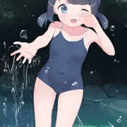スク水で川遊び