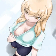 「このシャツ結構伸びるんですよー」