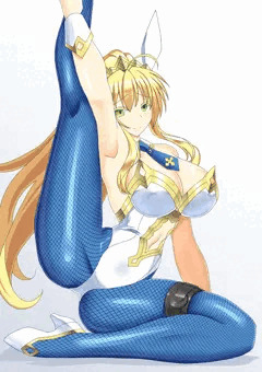 開脚バニ上