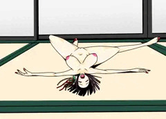 寝そべる小桃